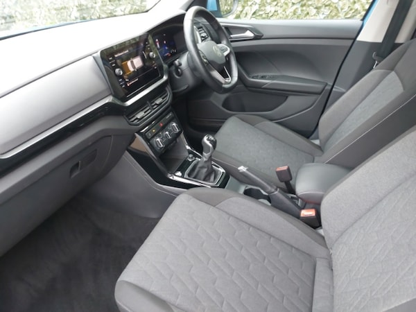 Used Volkswagen T-Cross 2024 for sale - 76310211: Photo 5