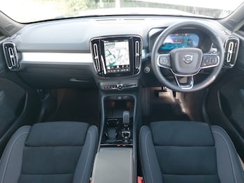 Used Volvo XC40 2026 for sale - 78905308: Photo
