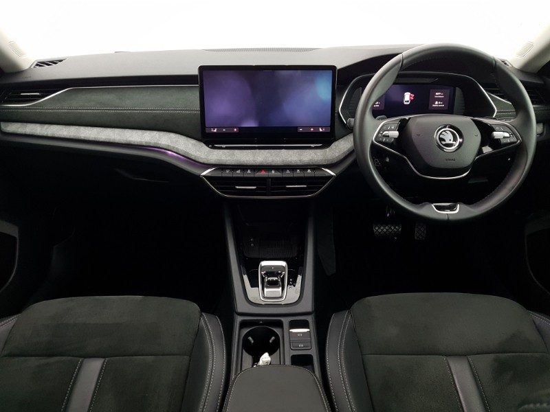 Used Skoda Octavia 2024 for sale - 77923113: Photo 2