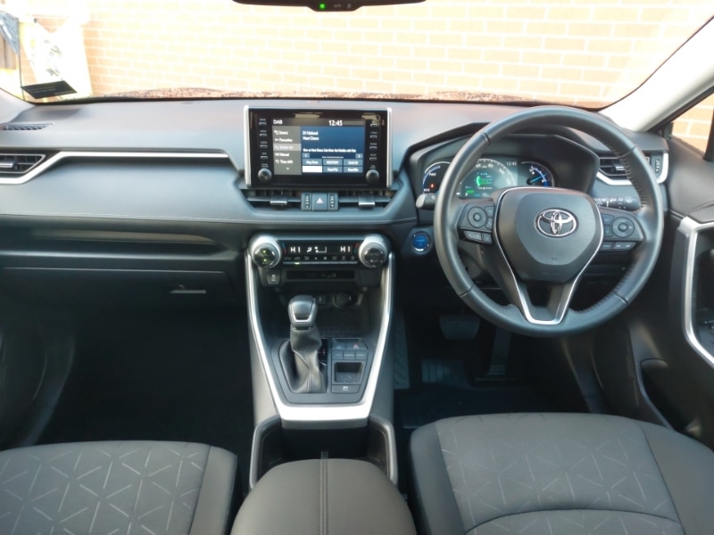 Used Toyota RAV4 2022 for sale - 76700340: Photo 2