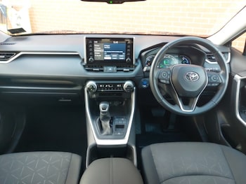 Used Toyota RAV4 2022 for sale - 76700340: Photo