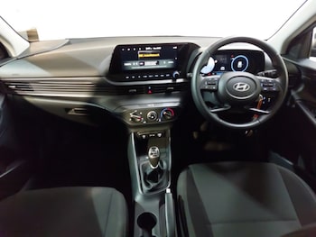 Used Hyundai i20 2025 for sale - 76107680: Photo 2