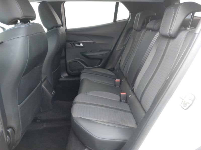 Used Peugeot 2008 2021 for sale - 76695610: Photo 6