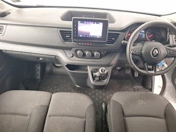 Used Renault Trafic 2023 for sale - 76187480: Photo 2