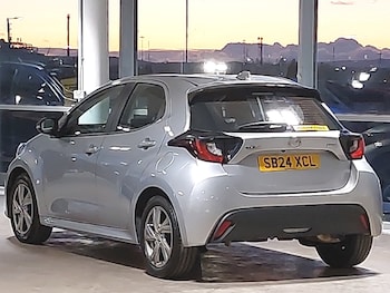 Used Mazda Mazda2 HYBRID 2024 for sale - 76737665: Photo