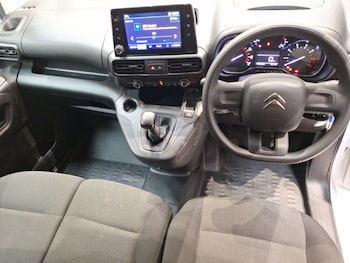 Used Citroen Berlingo 2024 for sale - 76160131: Photo 2