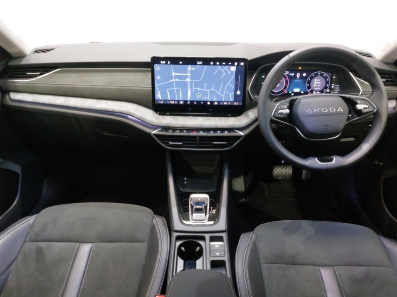 Used Skoda Octavia 2024 for sale - 76353976: Photo 2
