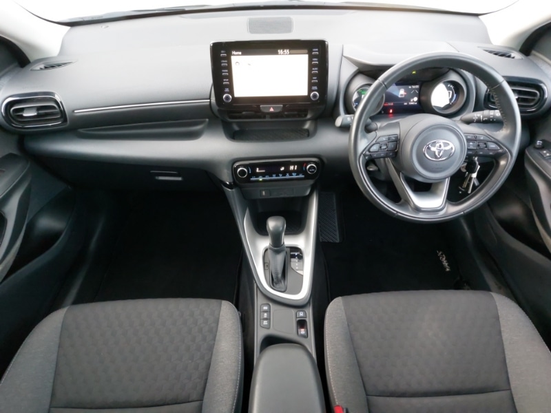 Used Toyota Yaris 2021 for sale - 77922933: Photo 2