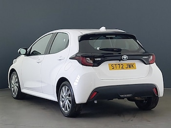 Used Toyota Yaris 2022 for sale - 78046146: Photo