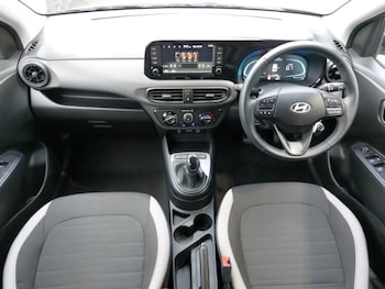 Used Hyundai i10 2024 for sale - 76129524: Photo 2