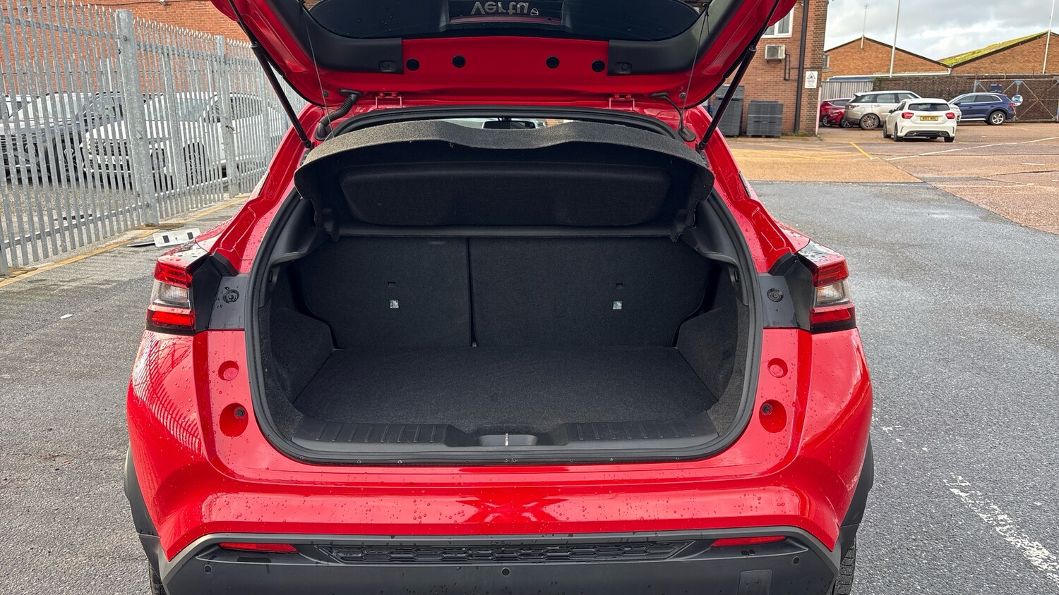 Used Nissan Juke 2021 for sale - 76918121: Photo 4