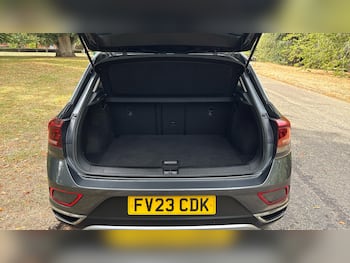 Used Volkswagen T-Roc 2023 for sale - 79653062: Photo