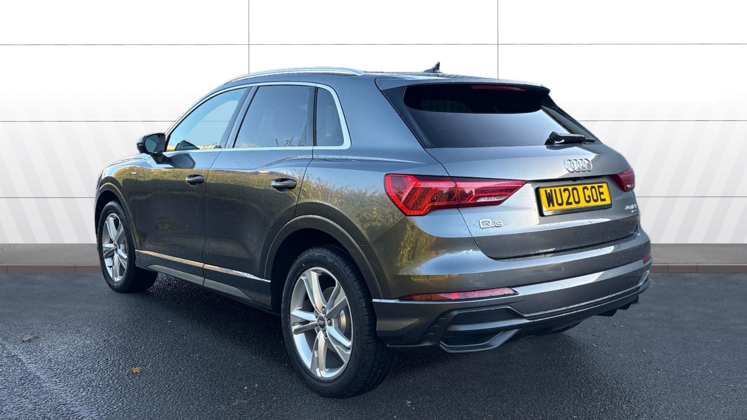 Used Audi Q3 2020 for sale - 76363256: Photo 2