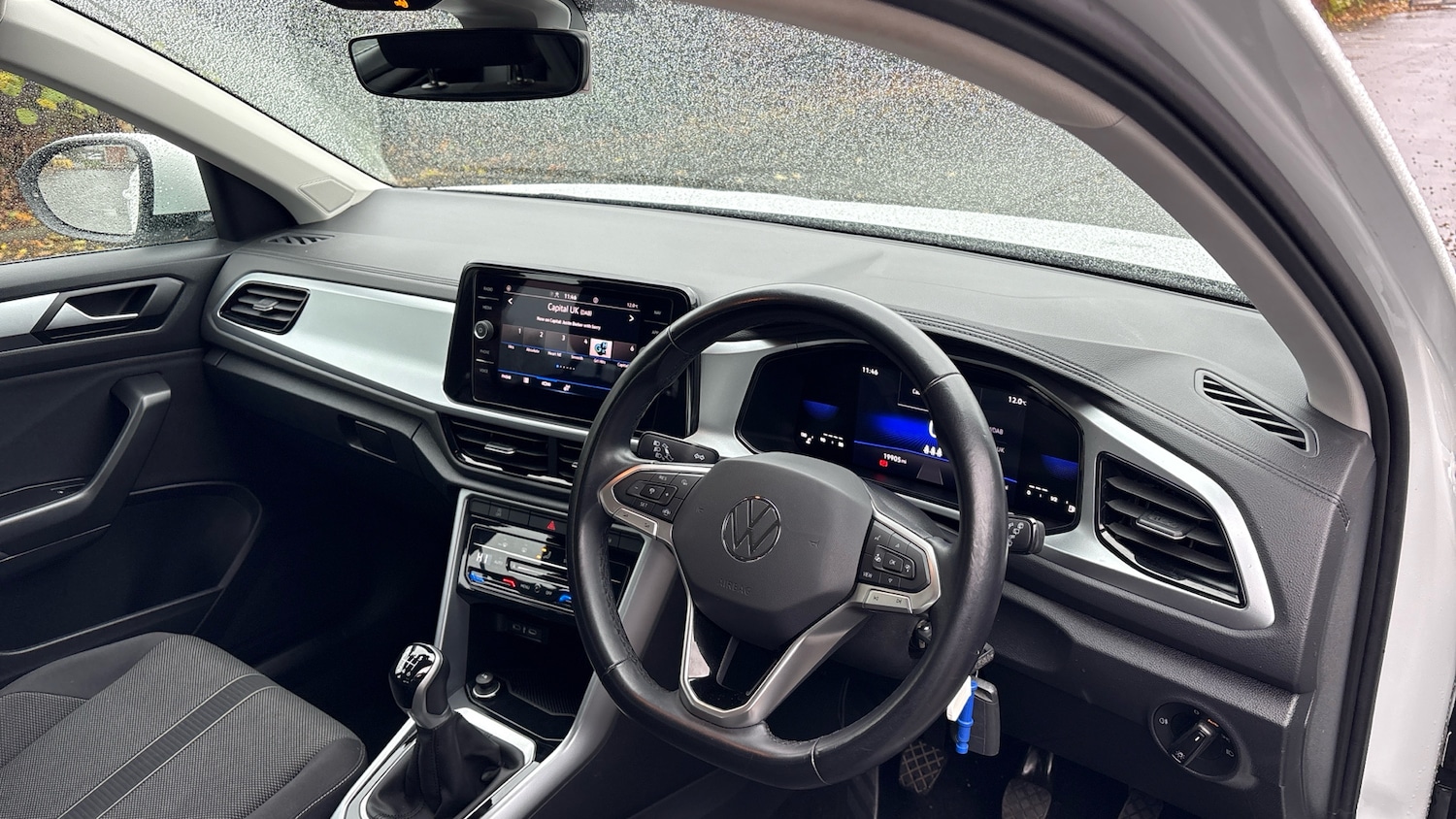 Used Volkswagen T-Roc 2023 for sale - 76784835: Photo 11