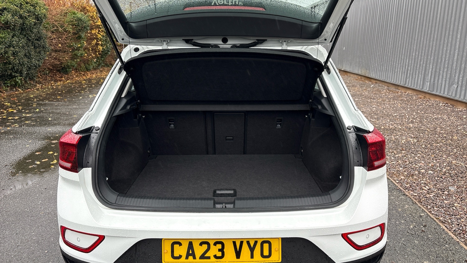 Used Volkswagen T-Roc 2023 for sale - 76784835: Photo 4