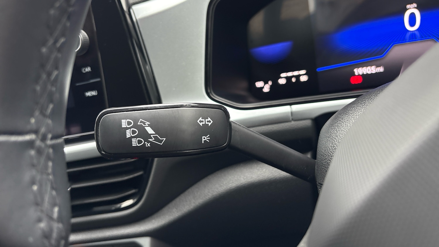 Used Volkswagen T-Roc 2023 for sale - 76784835: Photo 43