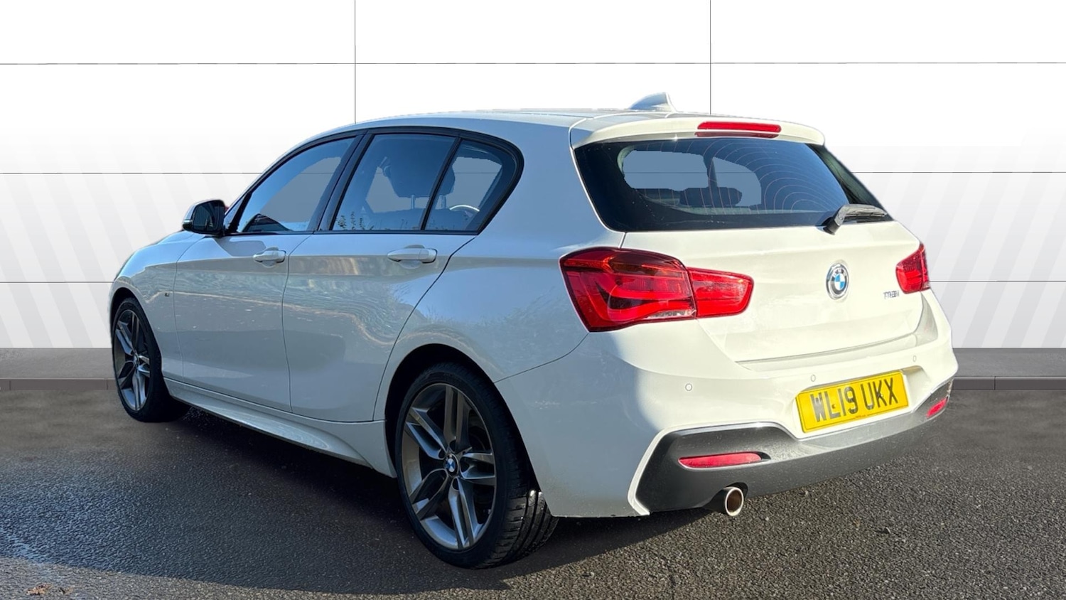 Used BMW 1 Series 2019 for sale - 76382534: Photo 2