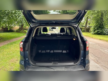 Used Ford Kuga 2019 for sale - 78858432: Photo