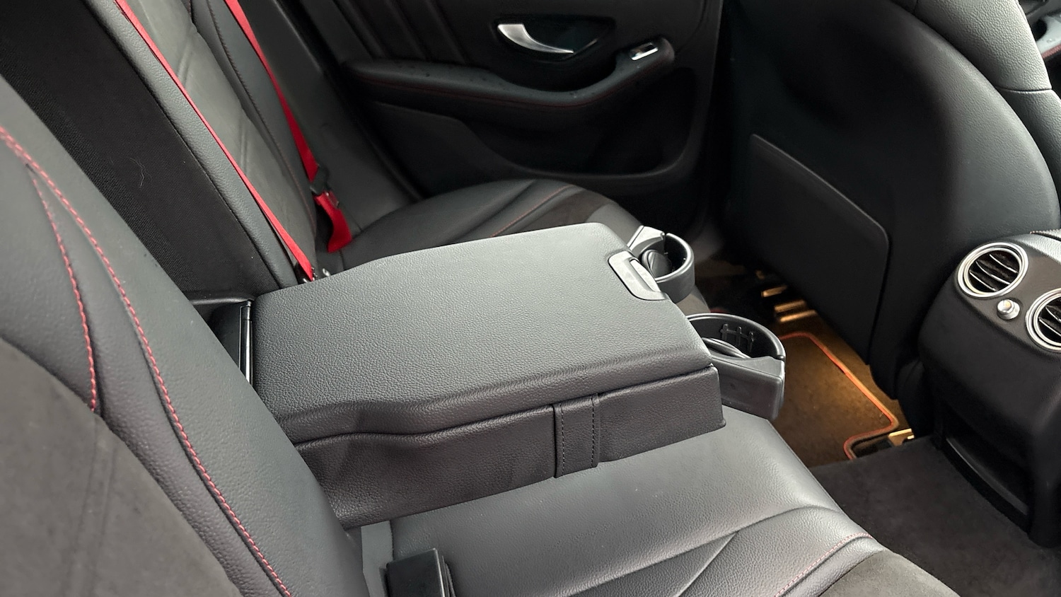 Used Mercedes-Benz GLC 2019 for sale - 76904854: Photo 54