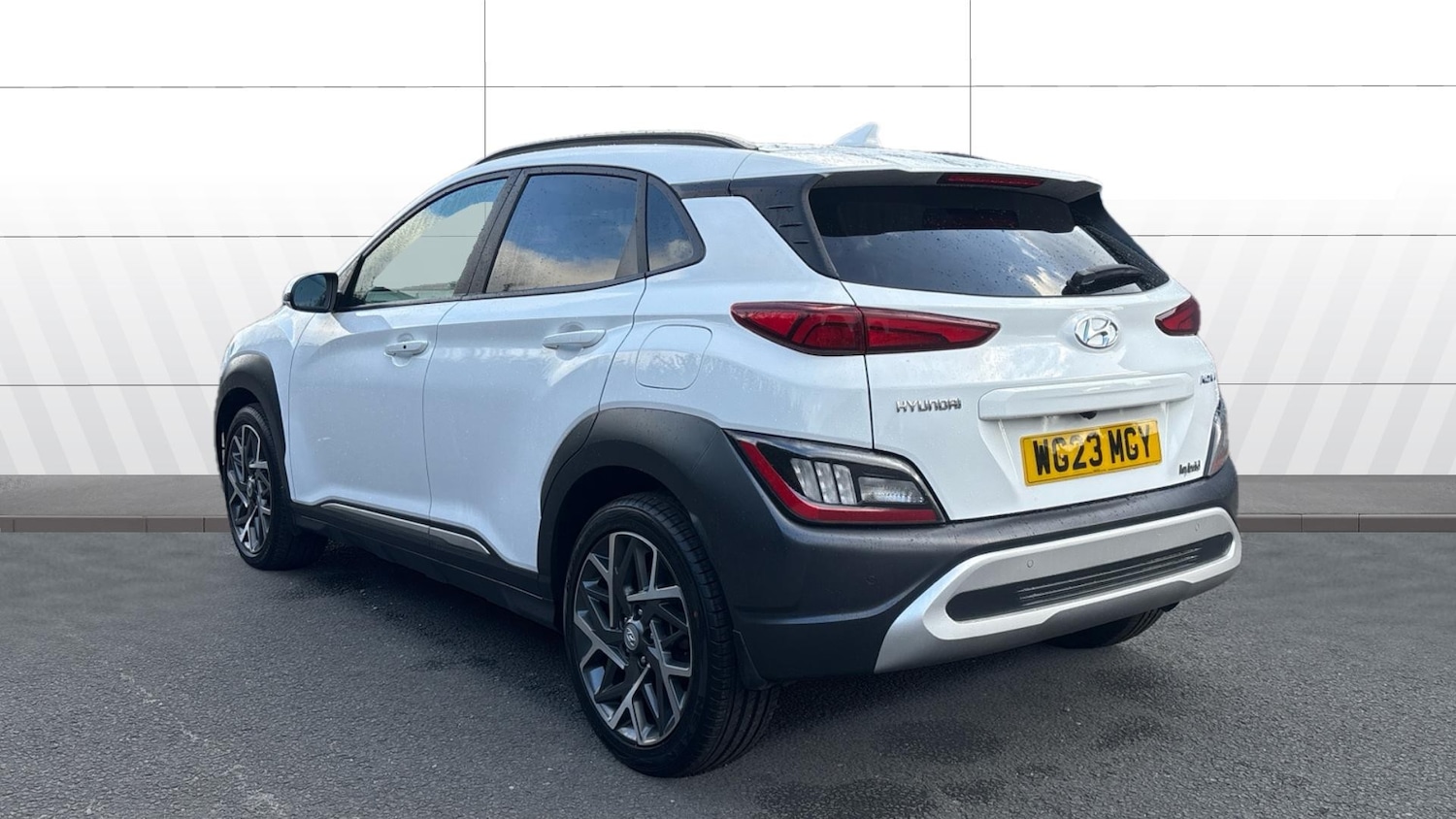 Used Hyundai KONA 2023 for sale - 75903888: Photo 2