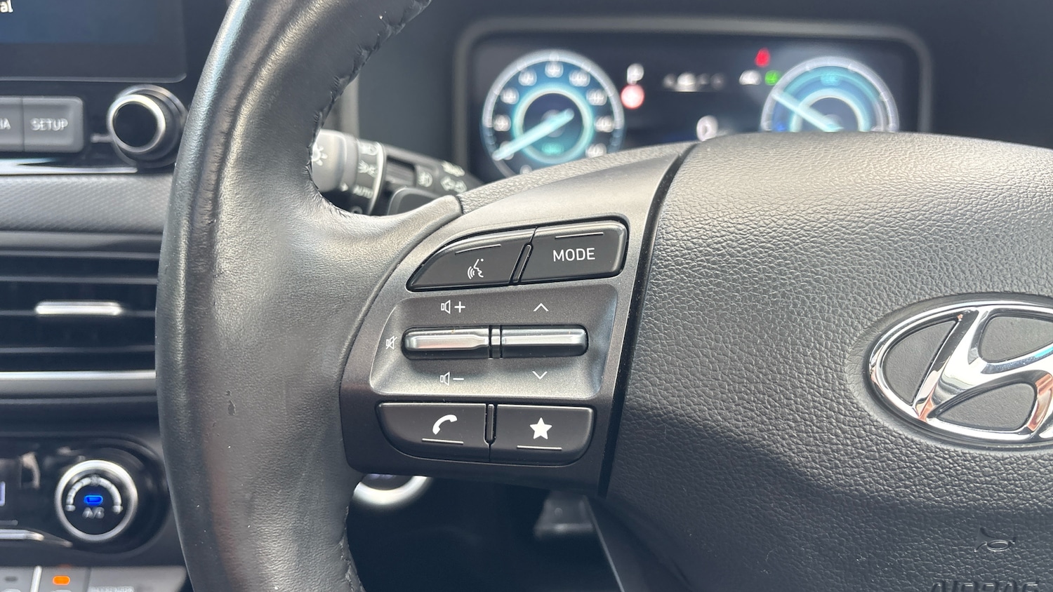 Used Hyundai KONA 2023 for sale - 75903888: Photo 38