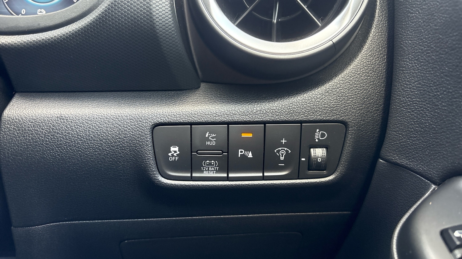 Used Hyundai KONA 2023 for sale - 75903888: Photo 42