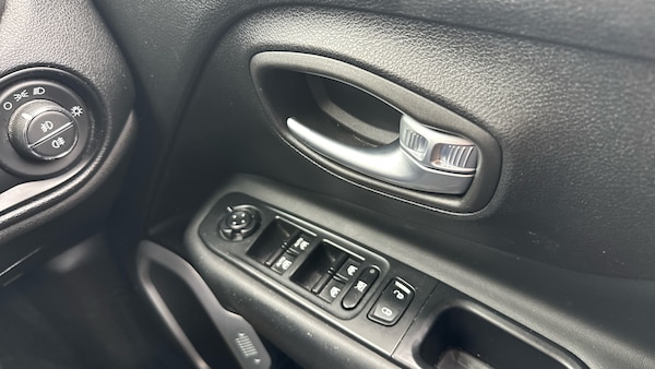 Used Jeep Renegade 2019 for sale - 76064077: Photo 34