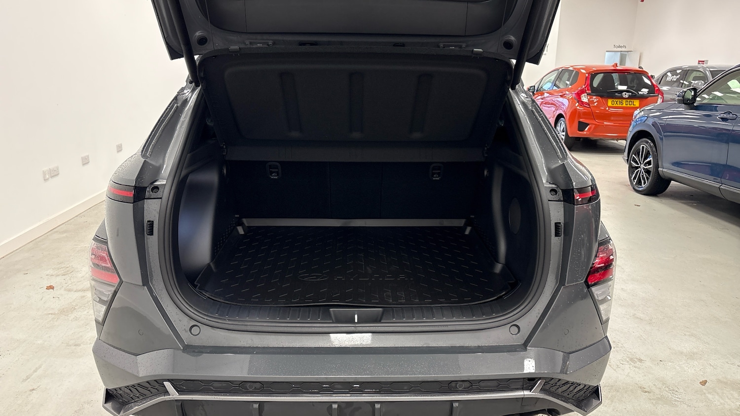 Used Hyundai KONA 2025 for sale - 76757039: Photo 4