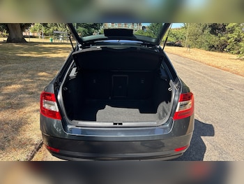 Used Skoda Octavia 2020 for sale - 79460085: Photo