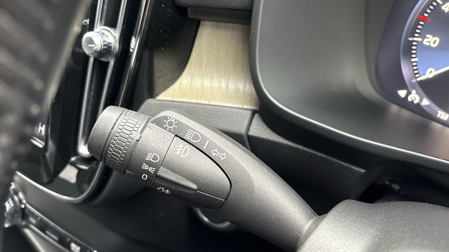 Used Volvo XC40 2019 for sale - 77715216: Photo 42