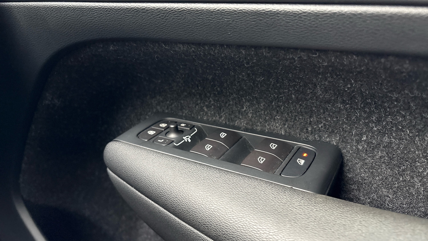 Used Volvo XC40 2019 for sale - 77715216: Photo 44