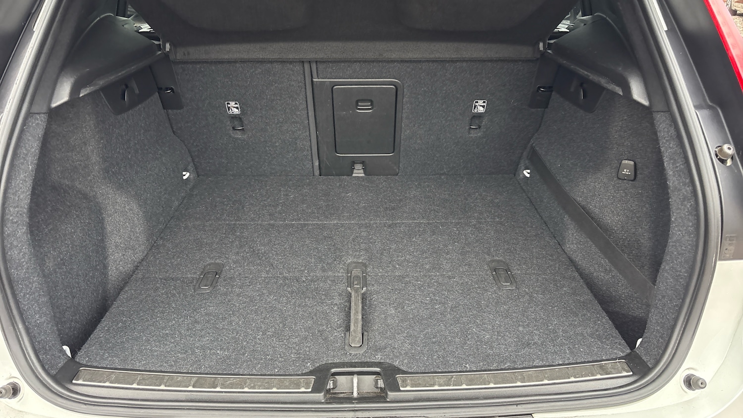 Used Volvo XC40 2019 for sale - 77715216: Photo 50