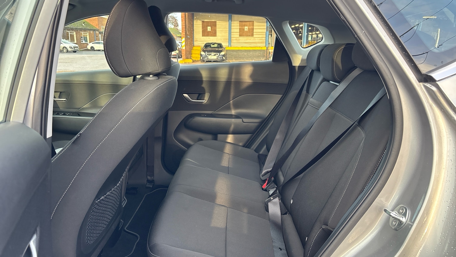 Used Hyundai KONA 2025 for sale - 76894367: Photo 16