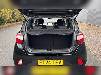 Used Hyundai i10 2024 for sale - 76482748: Photo