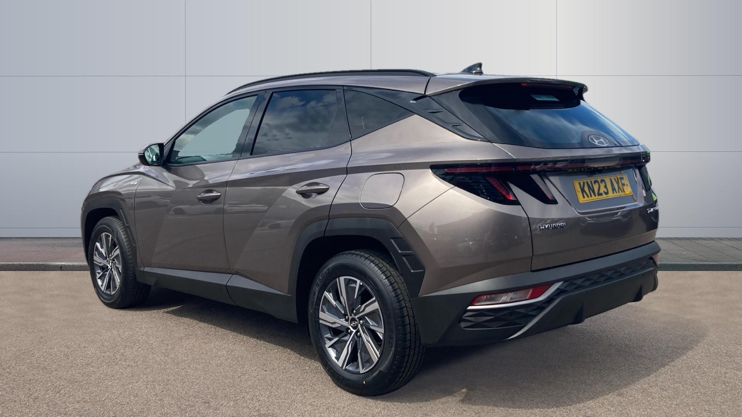 Used Hyundai TUCSON 2023 for sale - 76272344: Photo 2