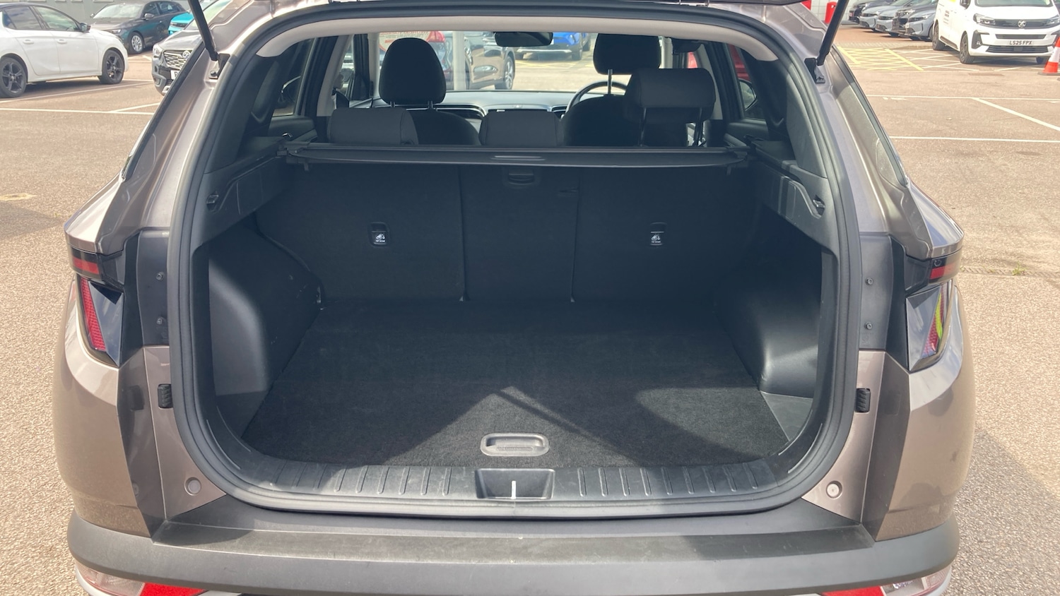 Used Hyundai TUCSON 2023 for sale - 76272344: Photo 4