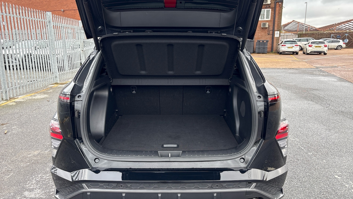 Used Hyundai KONA 2025 for sale - 77354221: Photo 4