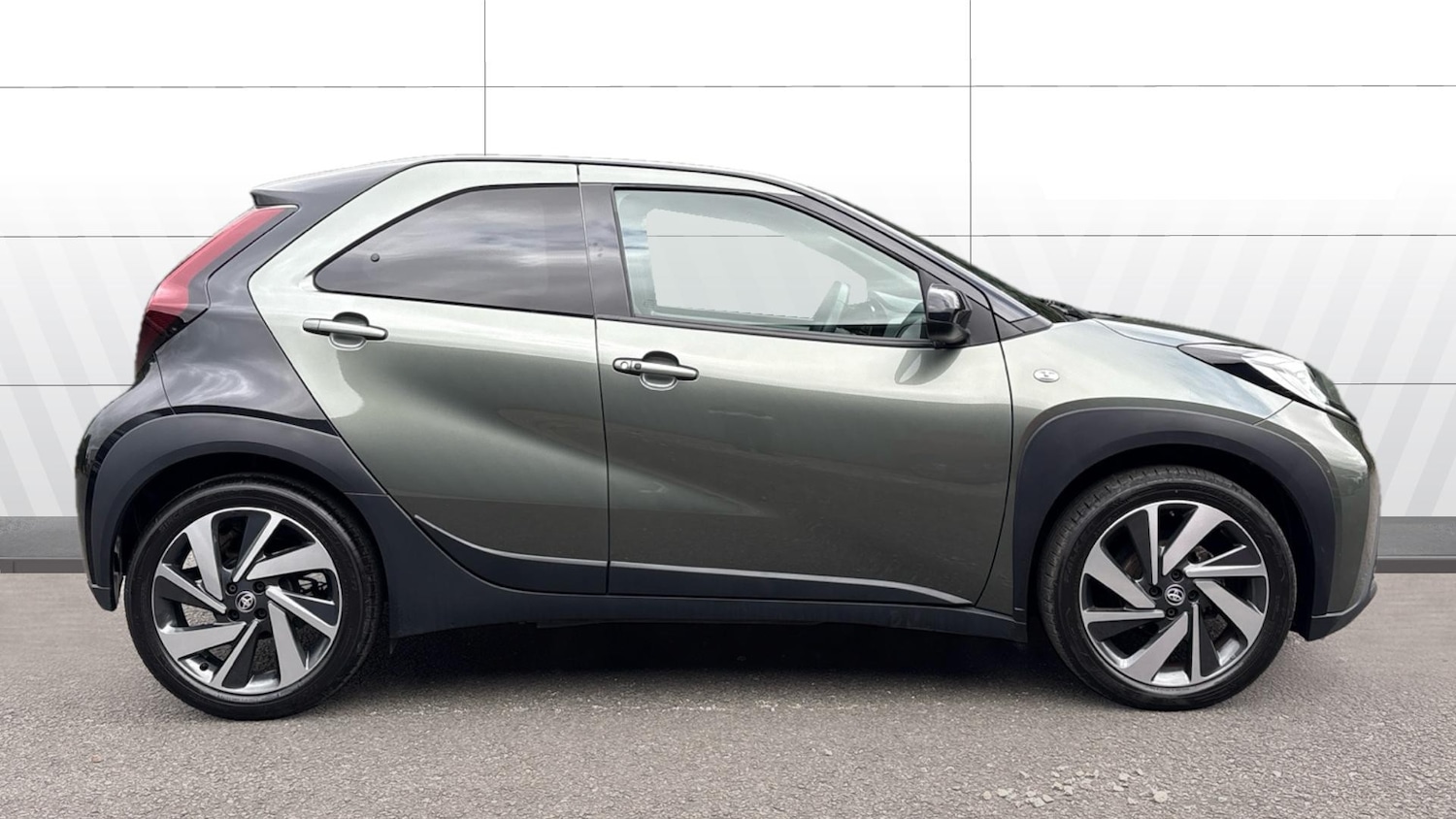 Used Toyota Aygo X 2023 for sale - 75921650: Photo 5