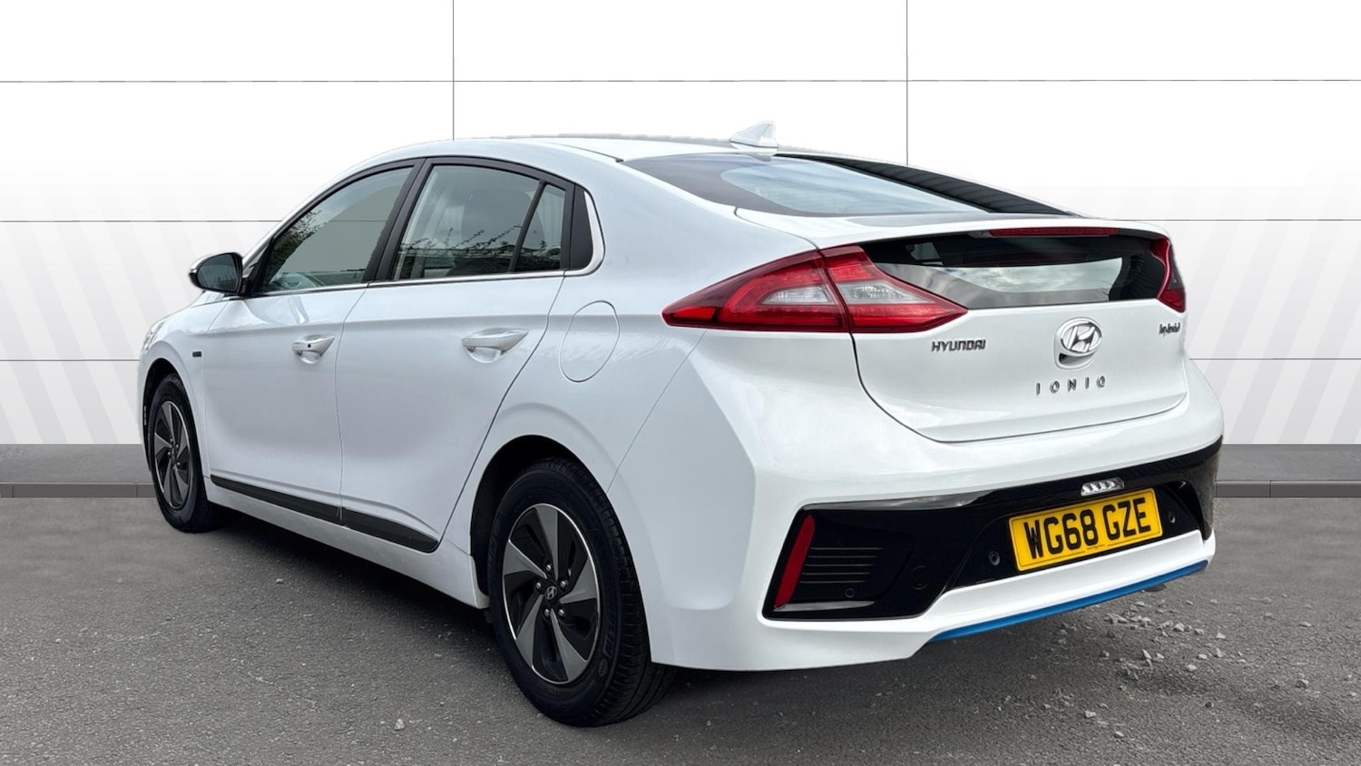 Used Hyundai IONIQ 2018 for sale - 76319977: Photo 2