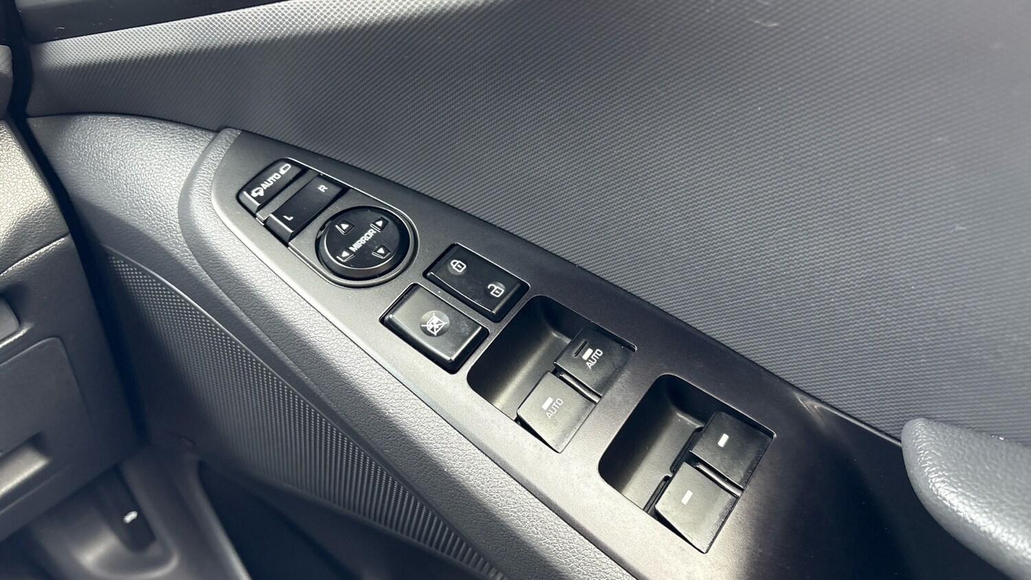 Used Hyundai IONIQ 2018 for sale - 76319977: Photo 47