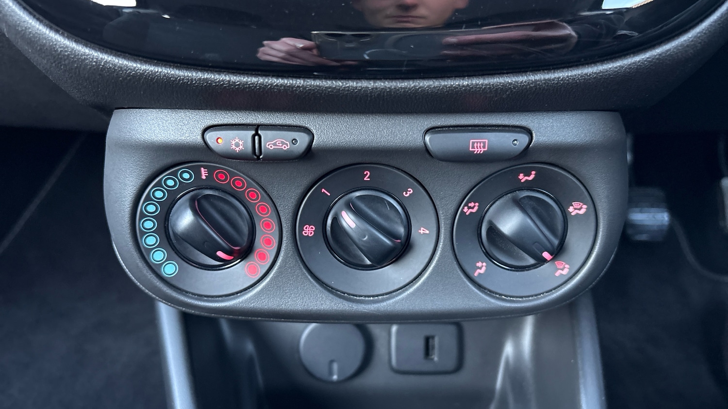 Used Vauxhall Corsa 2016 for sale - 76782497: Photo 37