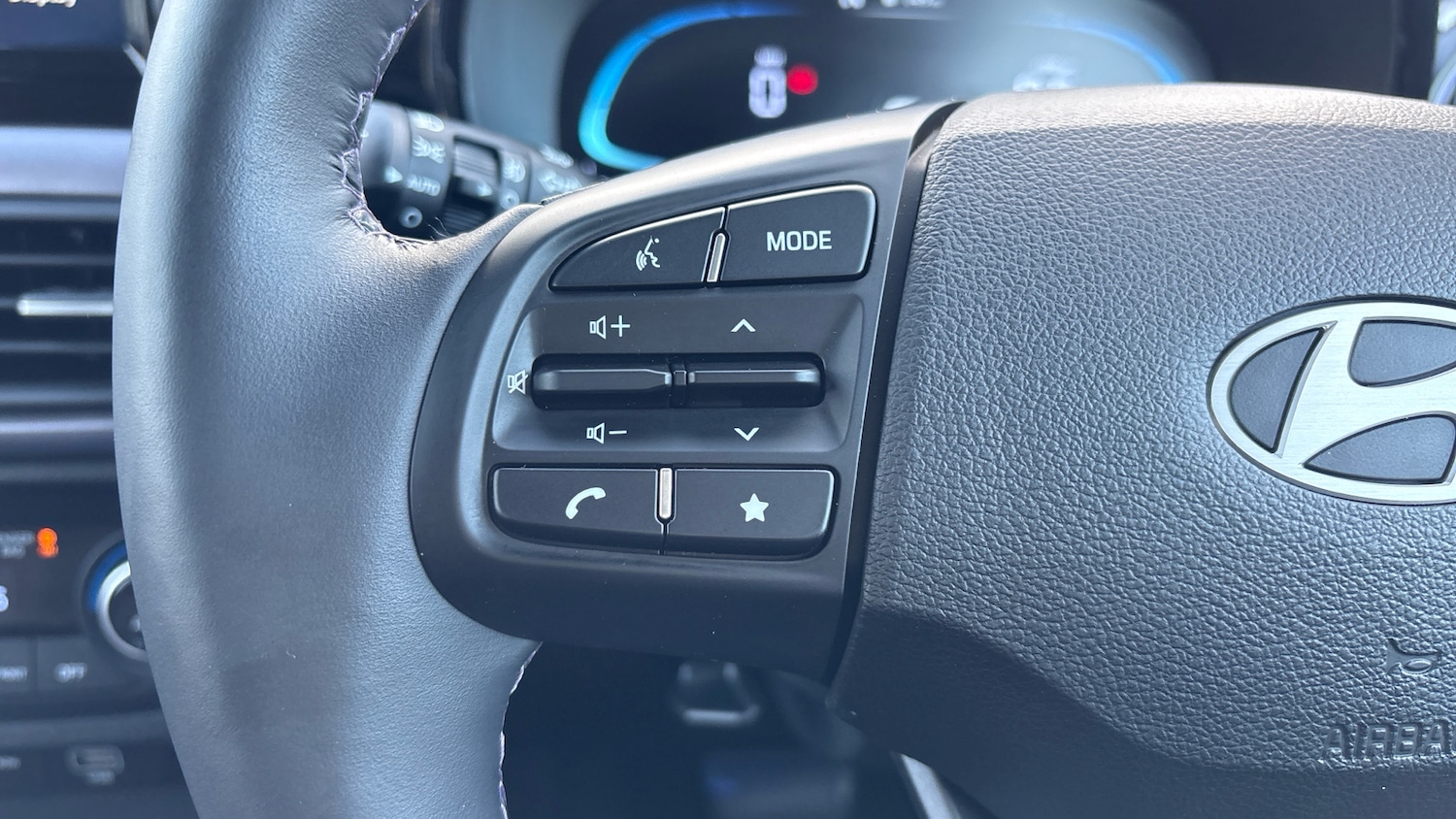 Used Hyundai i10 2025 for sale - 77282402: Photo 40