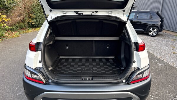 Used Hyundai KONA 2022 for sale - 76290452: Photo 4