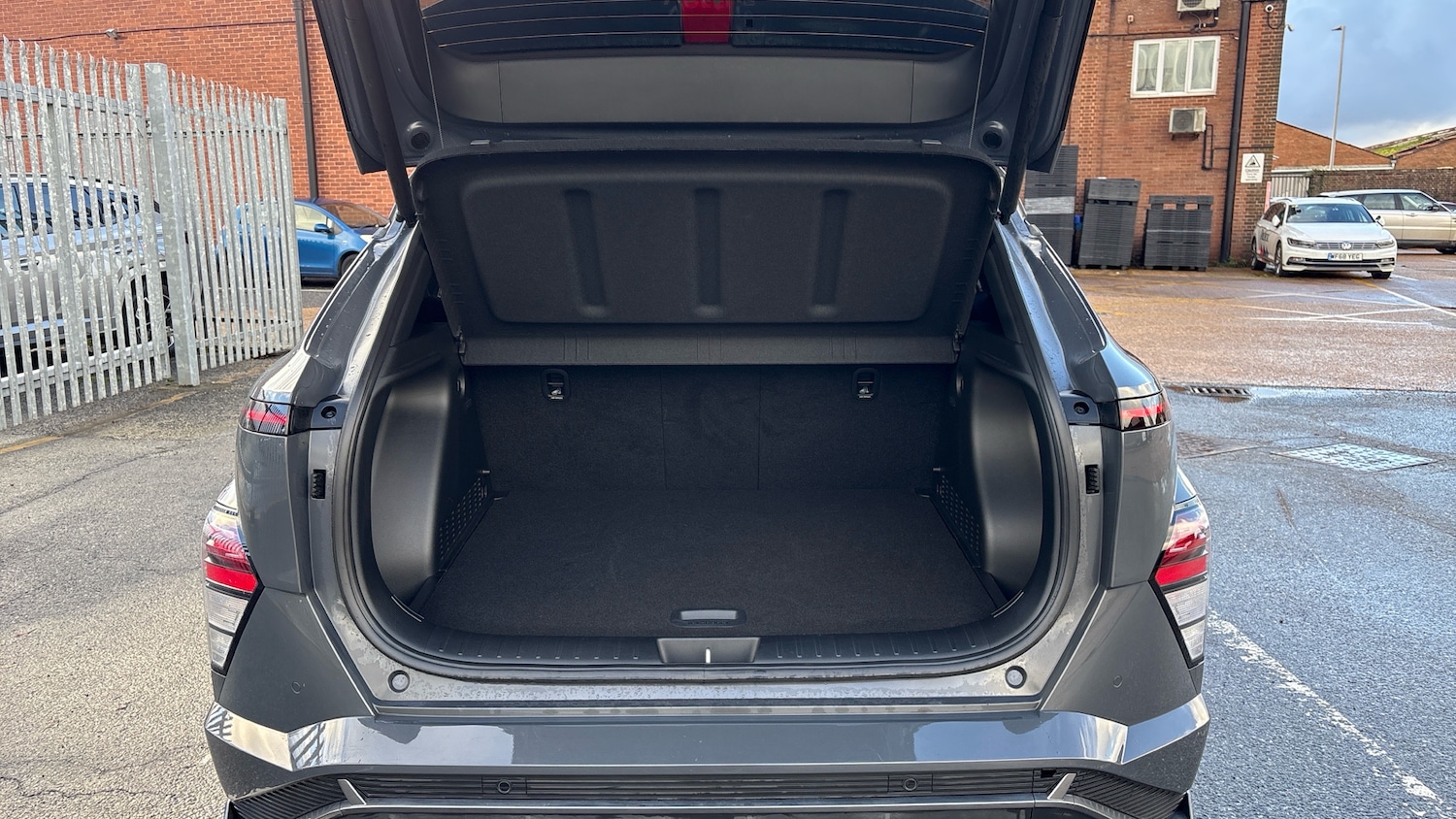 Used Hyundai KONA 2025 for sale - 76757042: Photo 4