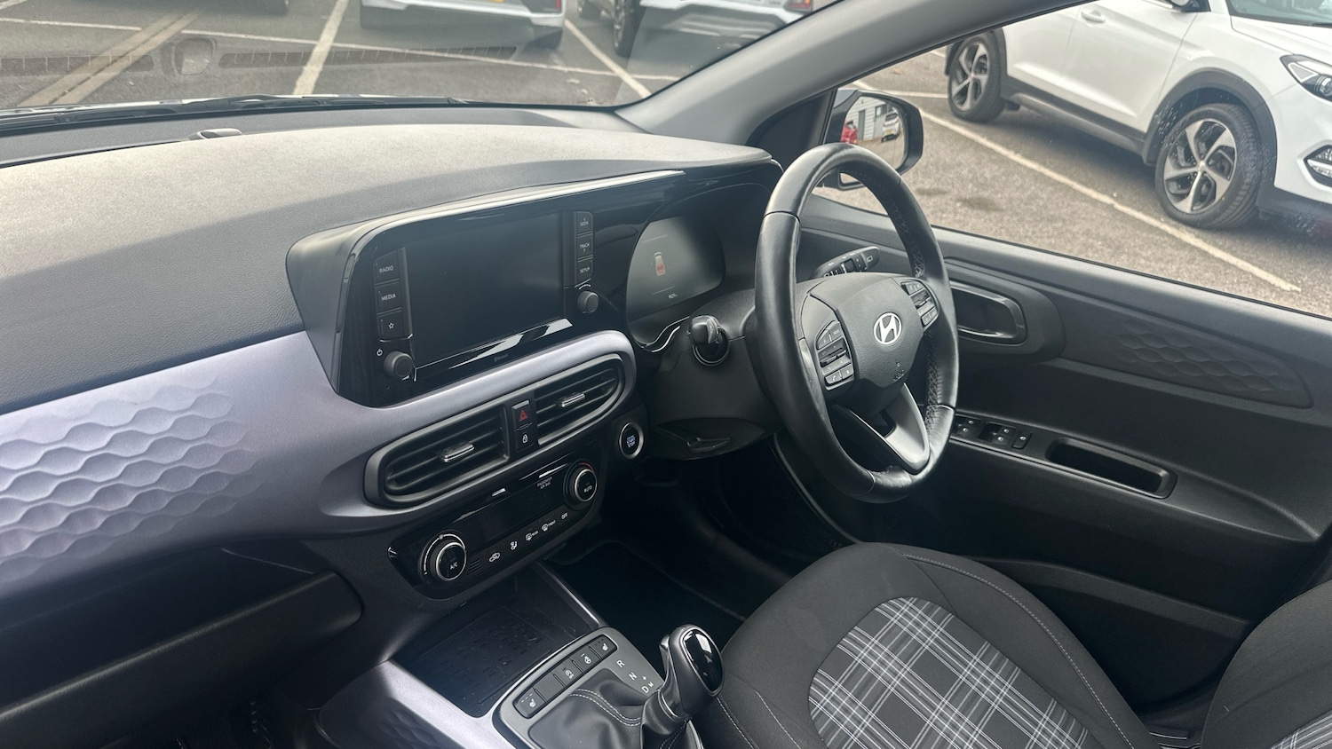 Used Hyundai i10 2023 for sale - 76045361: Photo 9