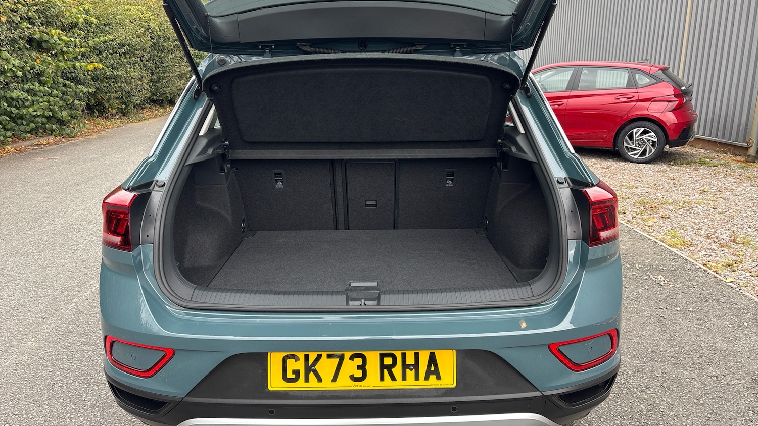Used Volkswagen T-Roc 2023 for sale - 76302848: Photo 4