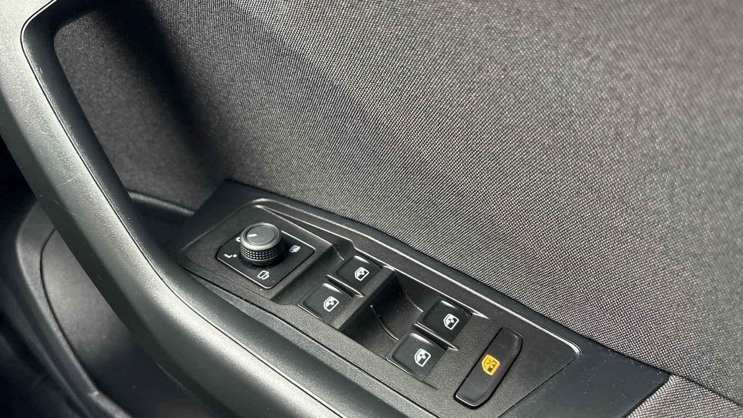 Used Volkswagen T-Roc 2023 for sale - 76302848: Photo 44