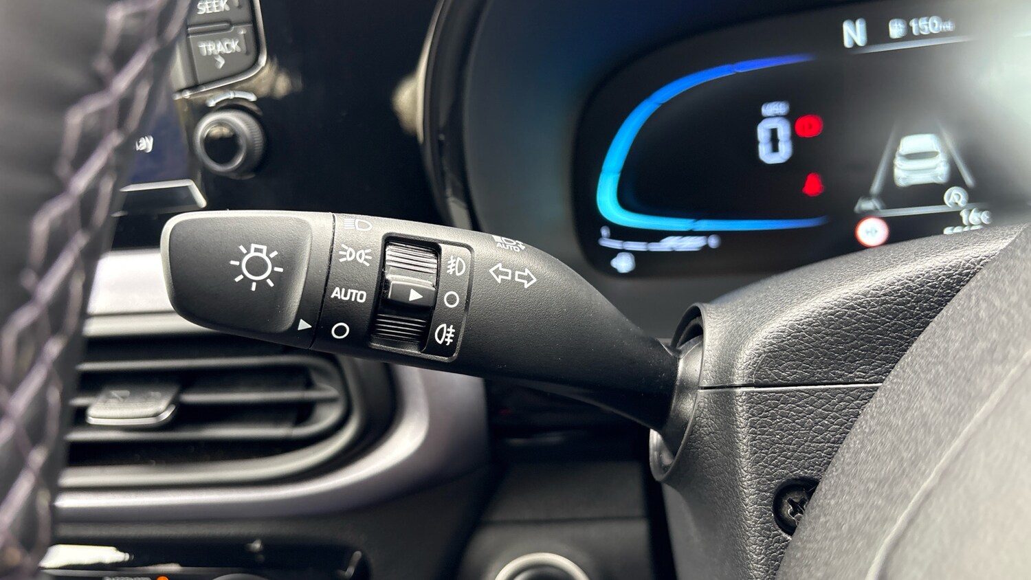 Used Hyundai i10 2024 for sale - 76477039: Photo 43