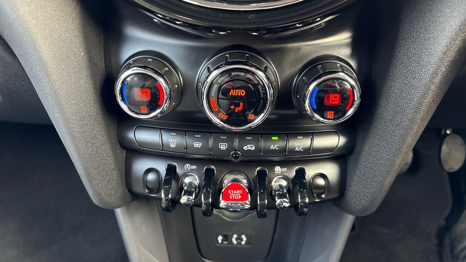 Used MINI Hatch 2017 for sale - 76362822: Photo 37