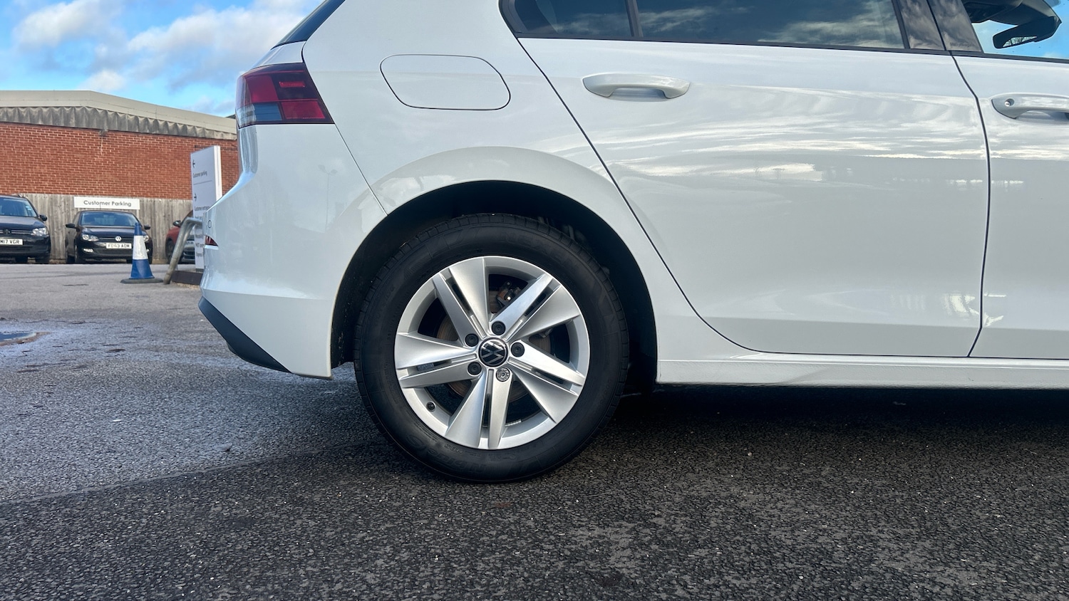 Used Volkswagen Golf 2024 for sale - 77901456: Photo 7